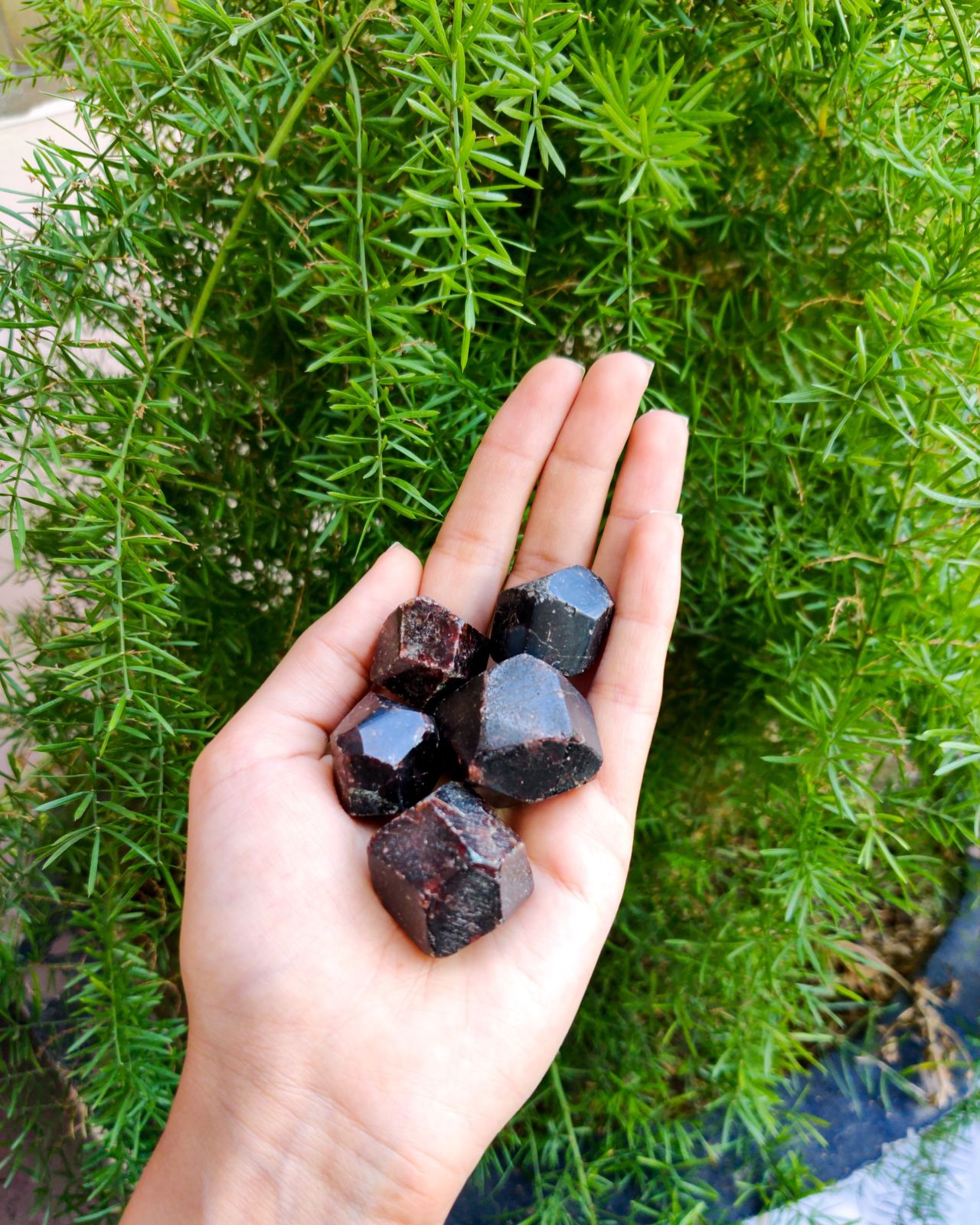 Garnet Tumbled Stone